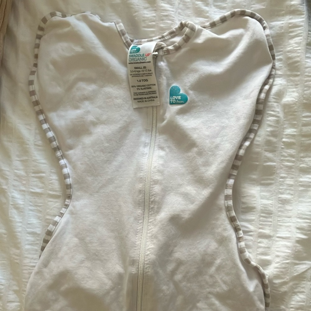 Love to dream swaddle size small in white